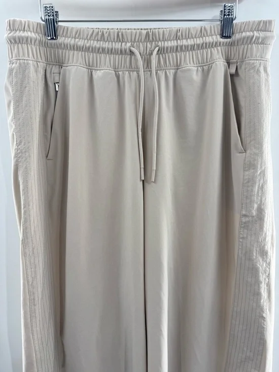 Athleta Avenue Wide Leg Crop Pant Relaxed Fit Lightweight Stretch Cream Size 12 - Picture 4 of 11